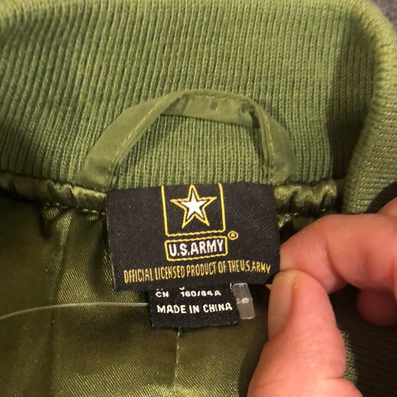 Forever 21 bomber jacket - Picture 5 of 6